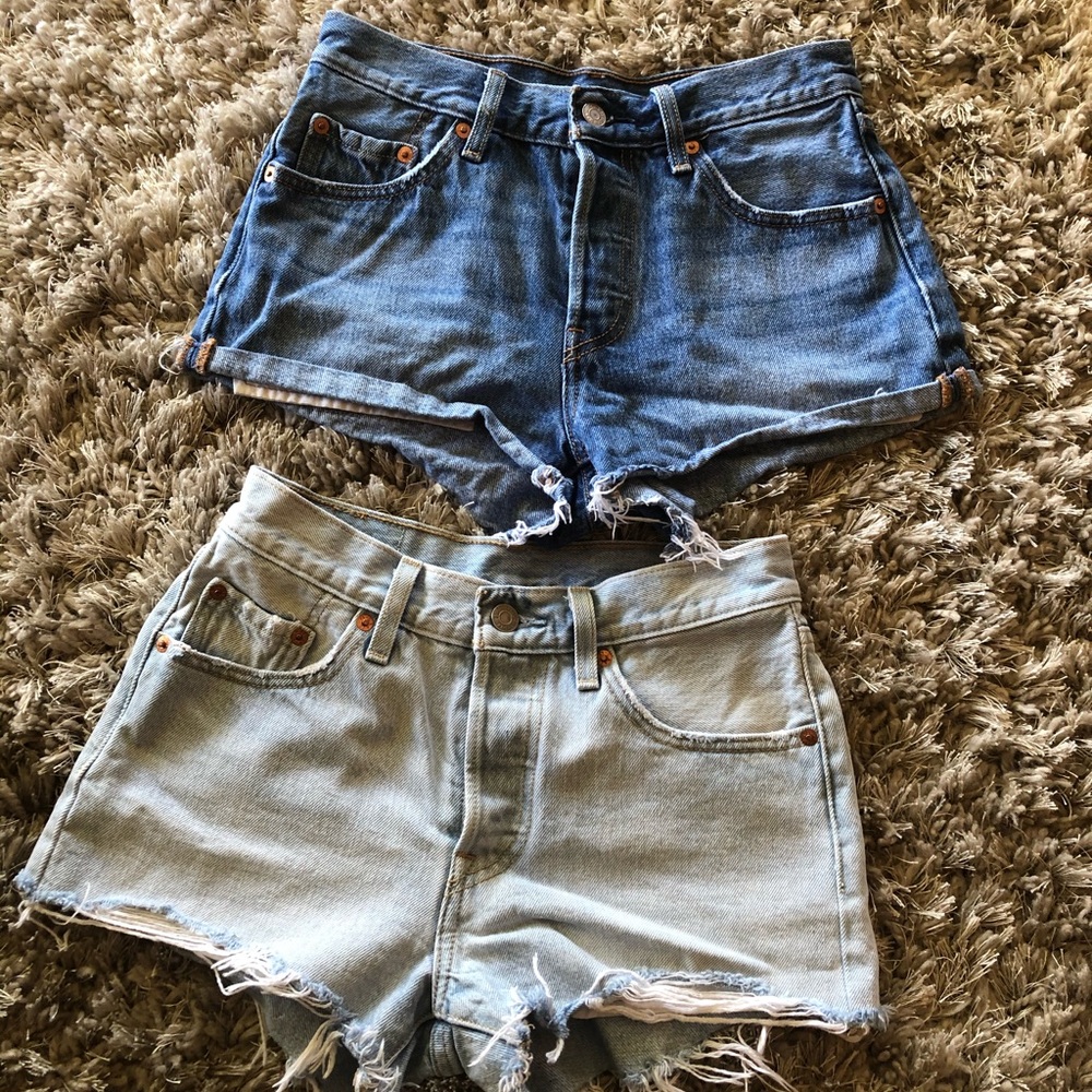 Levi’s shorts size 0-2